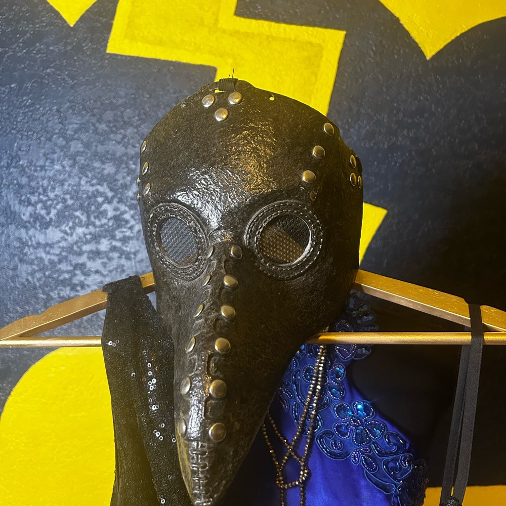 Mask - Picture 3 of 3